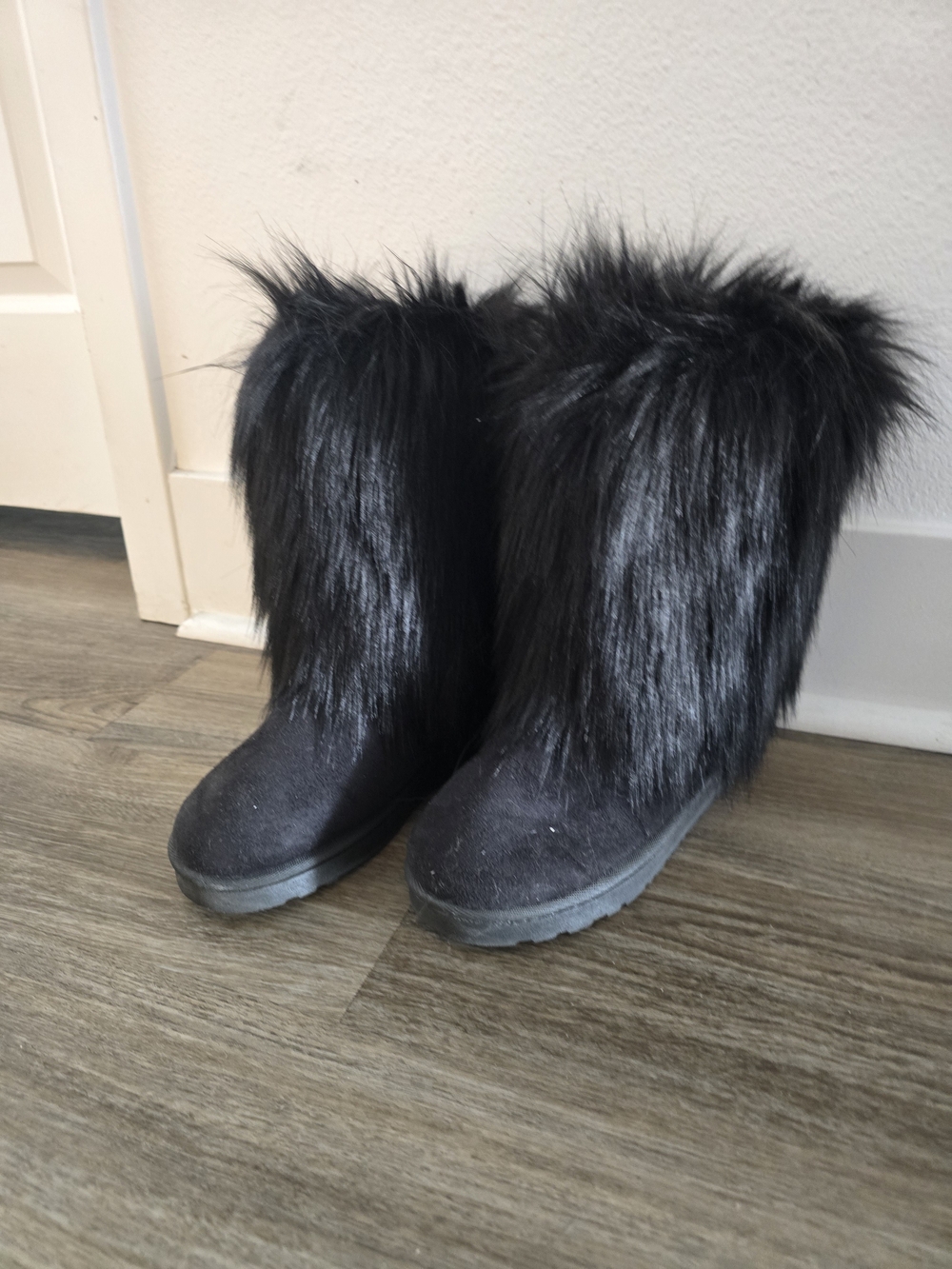 Women's Black Faux Fur Mid-Calf Booties